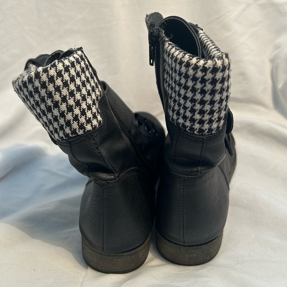 Women's Houndstooth Print Combat Boots | Size 8 - Picture 5 of 7